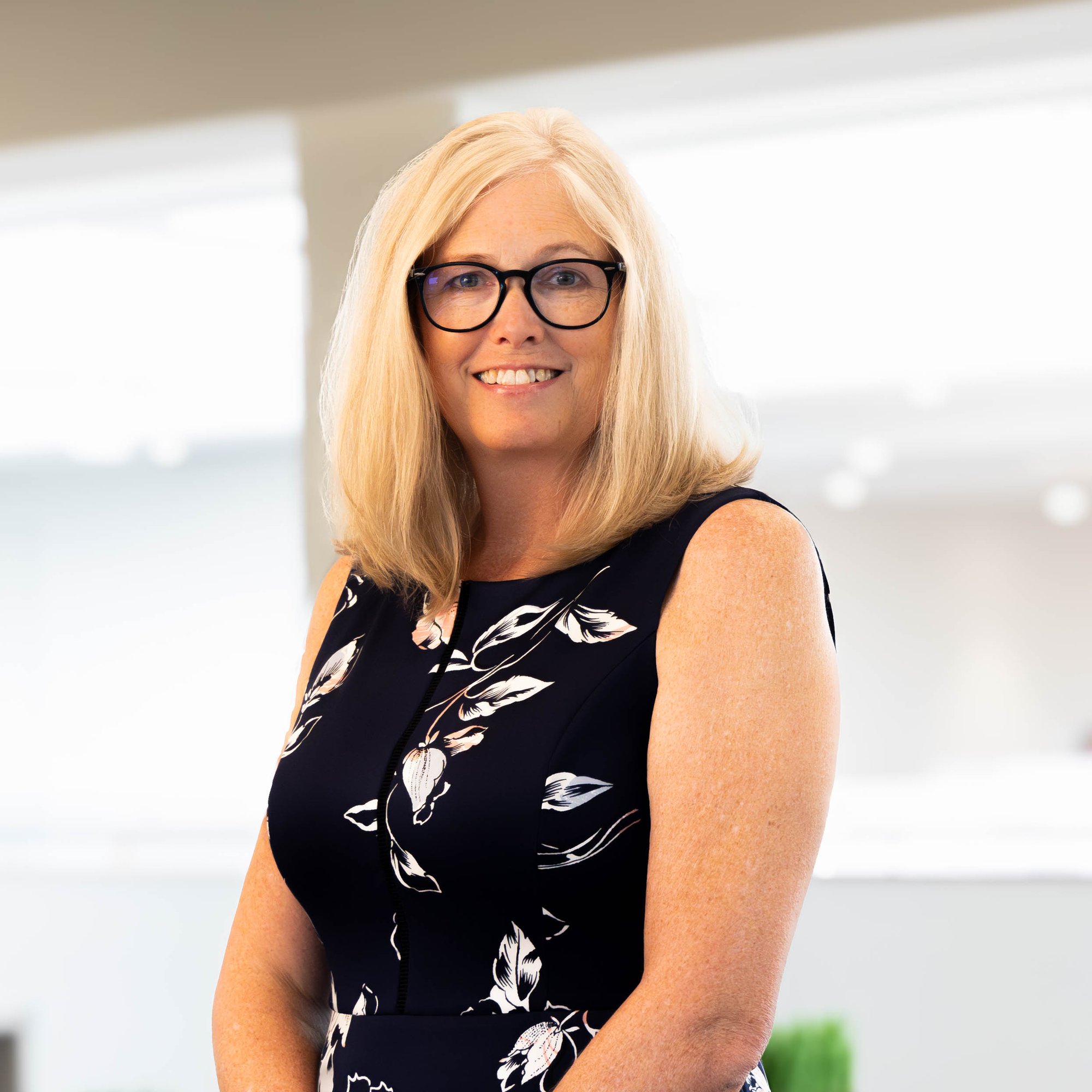 Headshot of Traci Shaw